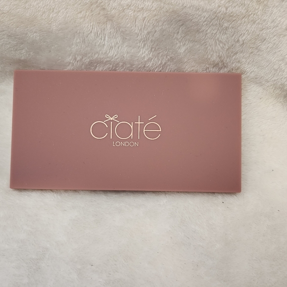 🆕️ Ciate The Velvet Palette - Picture 4 of 6